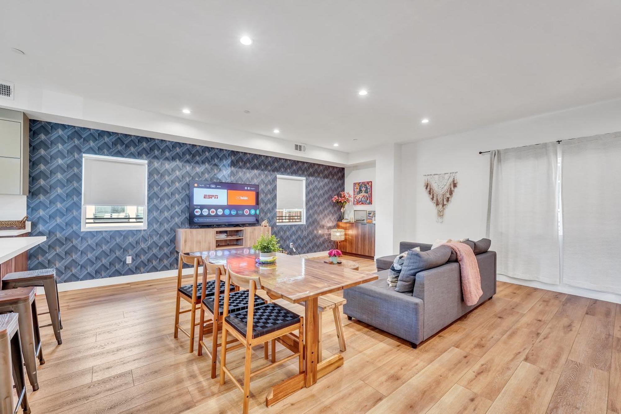 Luxurious Townhome W/3 Master Suites Gated Parking Los Angeles Bagian luar foto
