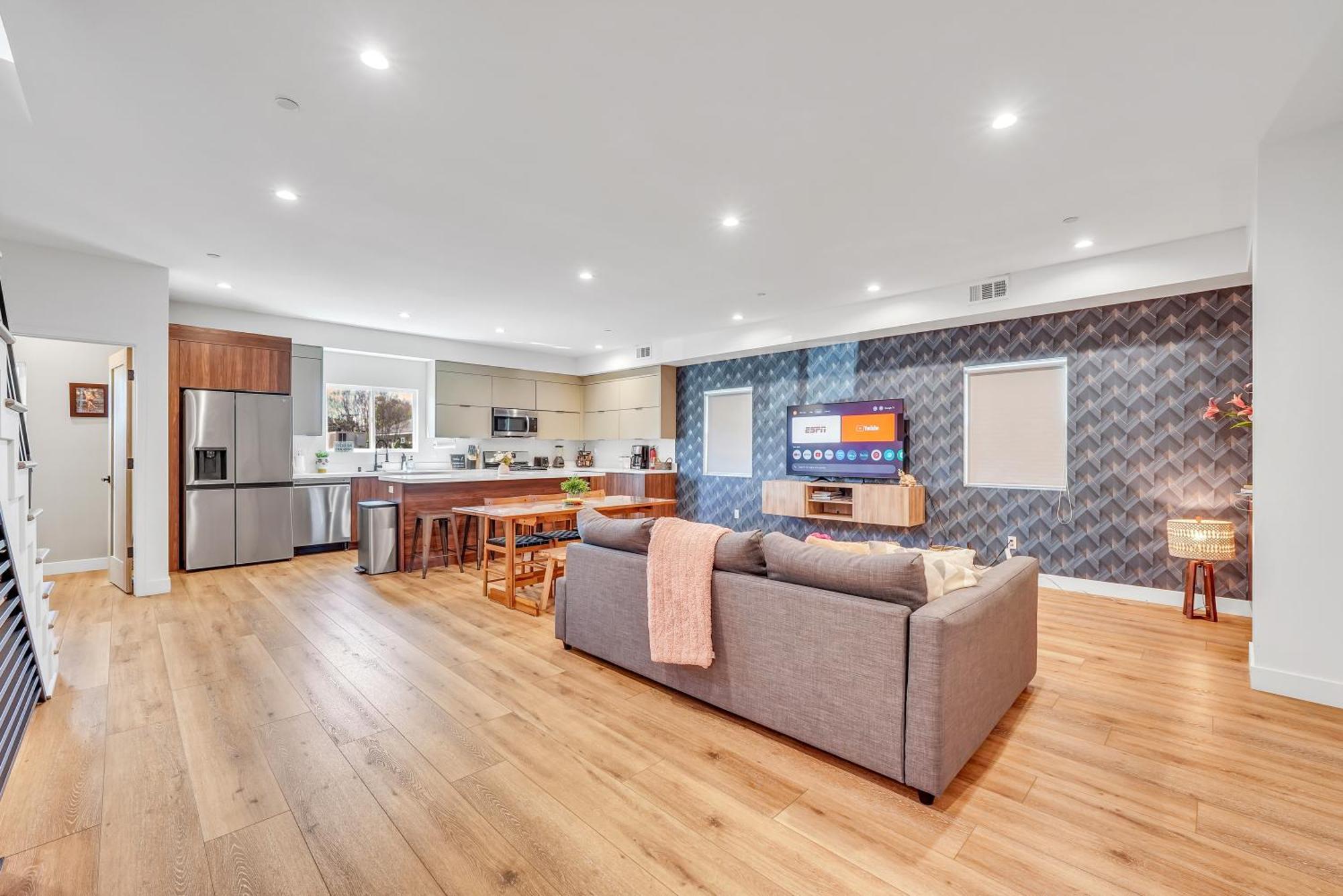 Luxurious Townhome W/3 Master Suites Gated Parking Los Angeles Bagian luar foto