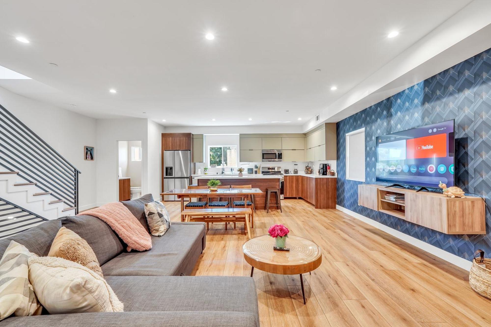Luxurious Townhome W/3 Master Suites Gated Parking Los Angeles Bagian luar foto